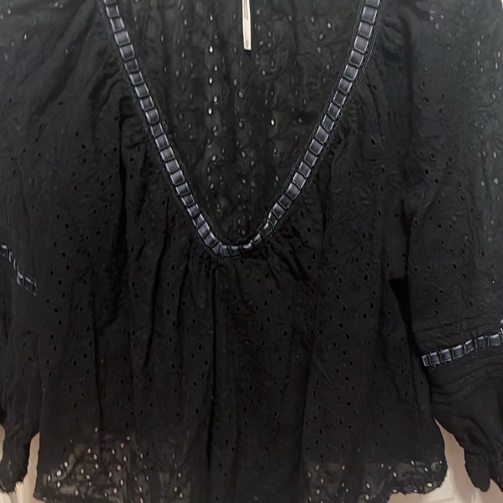 Free People beautiful black eyelet top with velvet trim size xs NWOT